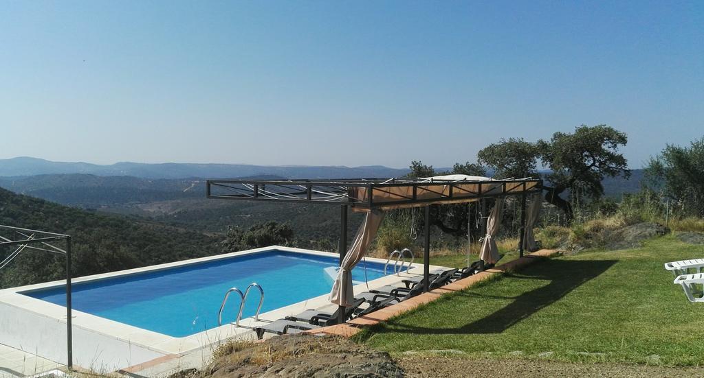 Las Tobas Higuera De La Sierra  Exterior foto