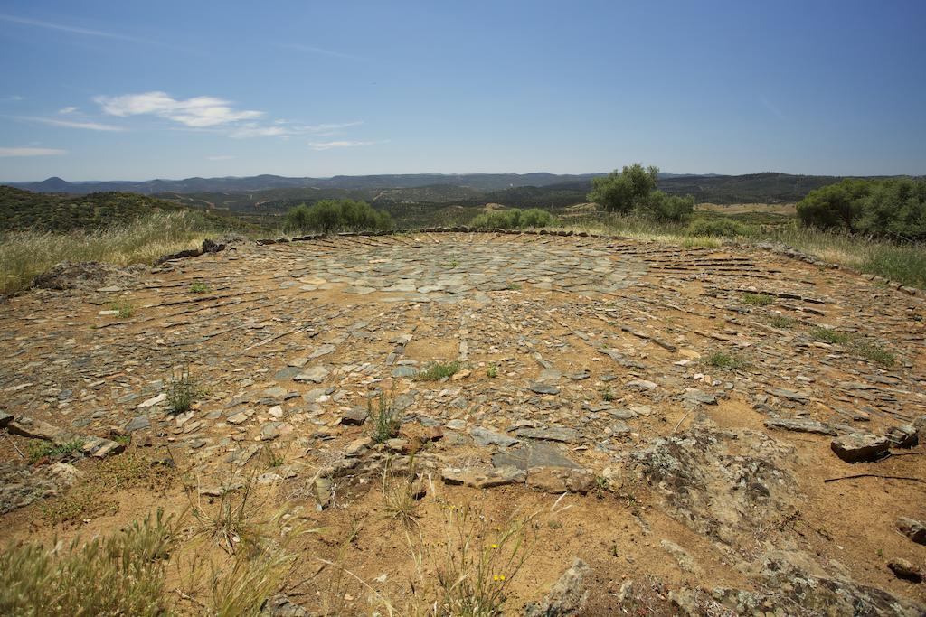 Las Tobas Higuera De La Sierra  Exterior foto